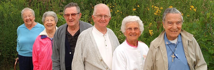 Seniors on a nature walk in Oak Park, IL